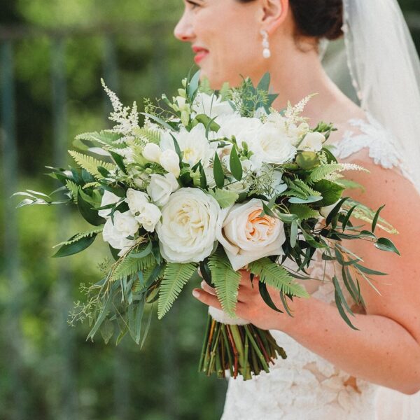 whites and neutrals wedding bouquet